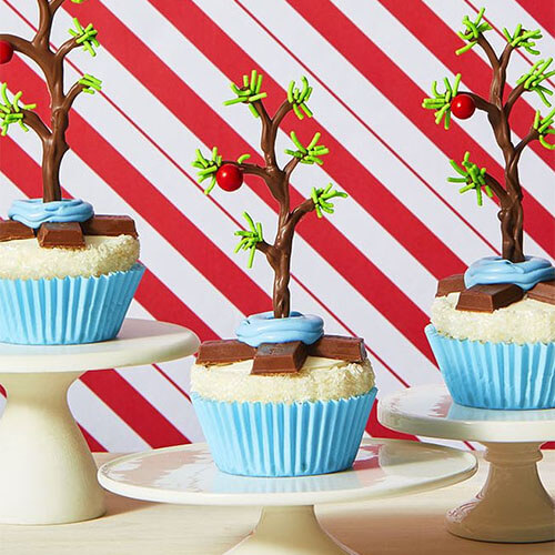 Christmas Tree Mini Cakes